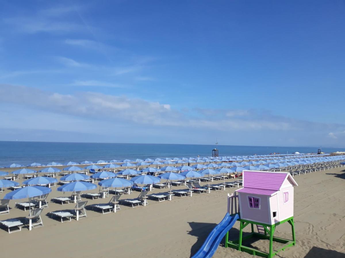 Gemma A Solo 100M. Dal Mare Lägenhet Marina di Castagneto Carducci Exteriör bild